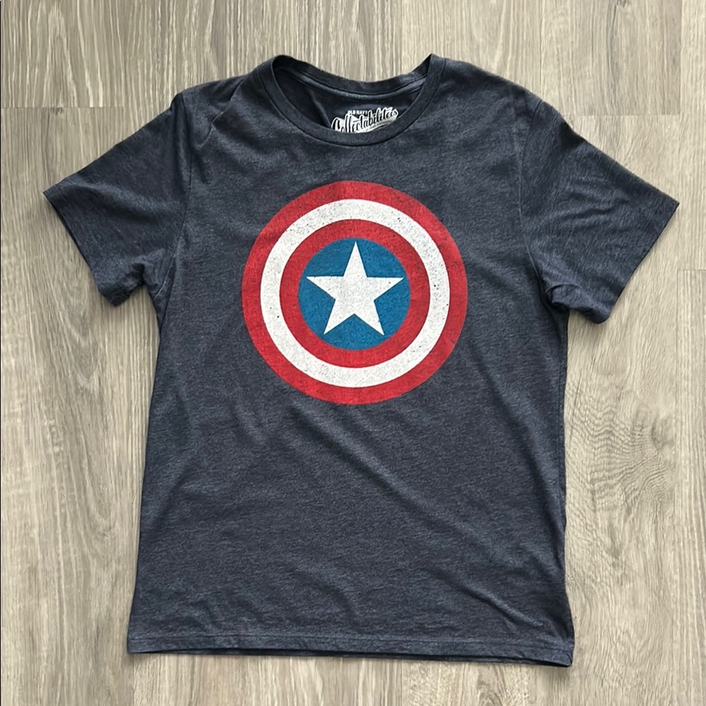 Old Navy Marvel Captain America Graphic Tee